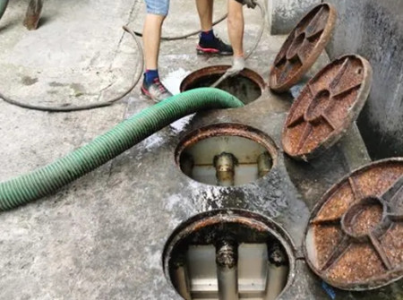 让胡路哪里有高压清洗管道，化粪池清理及抽粪车